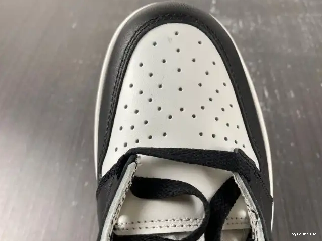 HYPE Jordan White High BQ4422-001 (2023) Retro 1 85 Black 0405